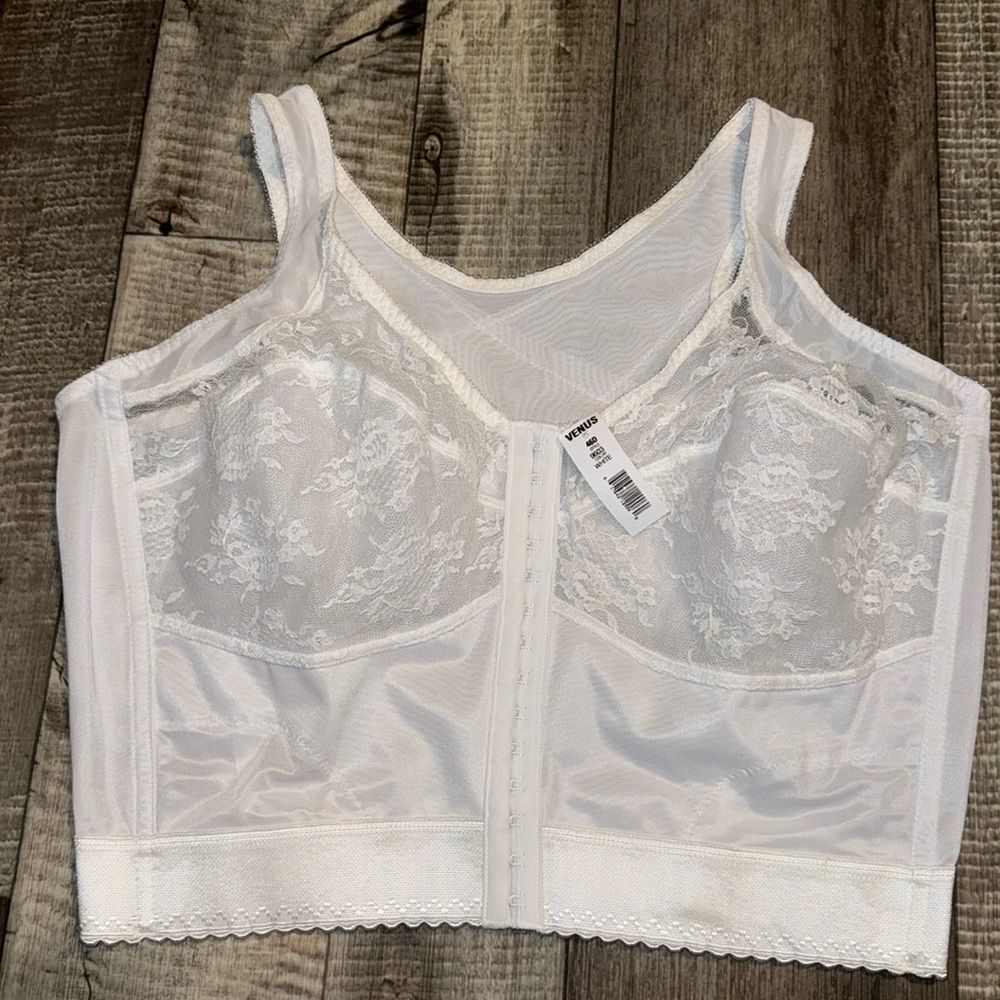 NWT‎ Bustier’ made by VENUS- size 46D